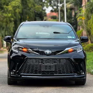 Toyota Sienna XLE 8-Passenger 2021 Black
