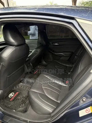 Toyota Avalon 2019 Blue