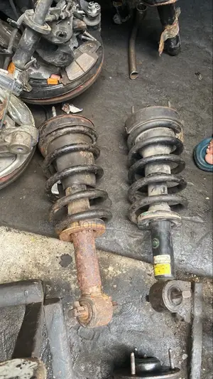 Cadillac Escalade 2002-2006 Front Shock Absorber Strut Assembly Pair