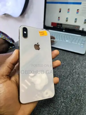 Apple iPhone XS Max 64 GB Gold
