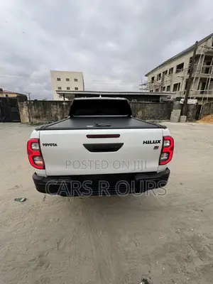 New Toyota Hilux 2024 White