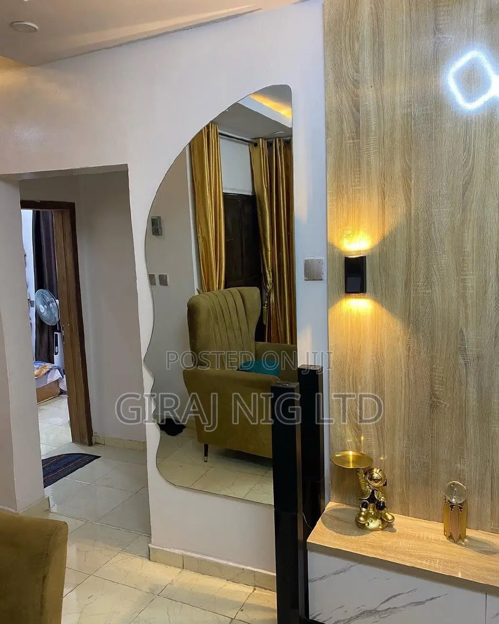 Faceshape Designer Wall Mirror