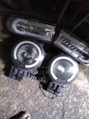Fj Cruiser Front Body Upgrading Kit.