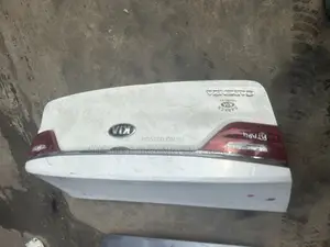 Complete Booth Kia Cadenza 2018
