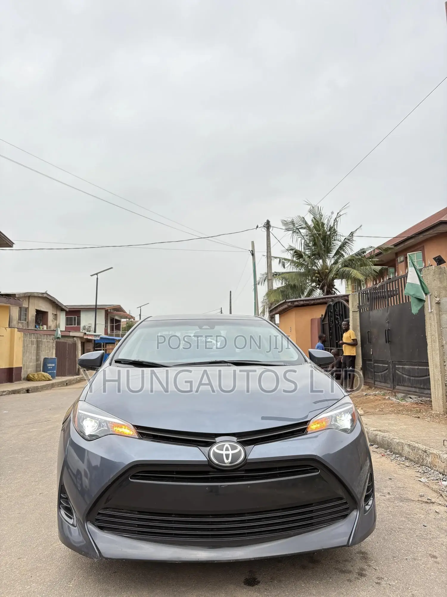 2017 Toyota Corolla LE ECO w/Package 1 4dr Sedan (1.8L 4cyl CVT)