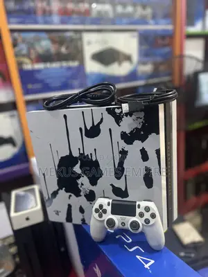 Ps4 Pro + 12 Games Installed Both Fc25,Pes25,Mk,Gta More