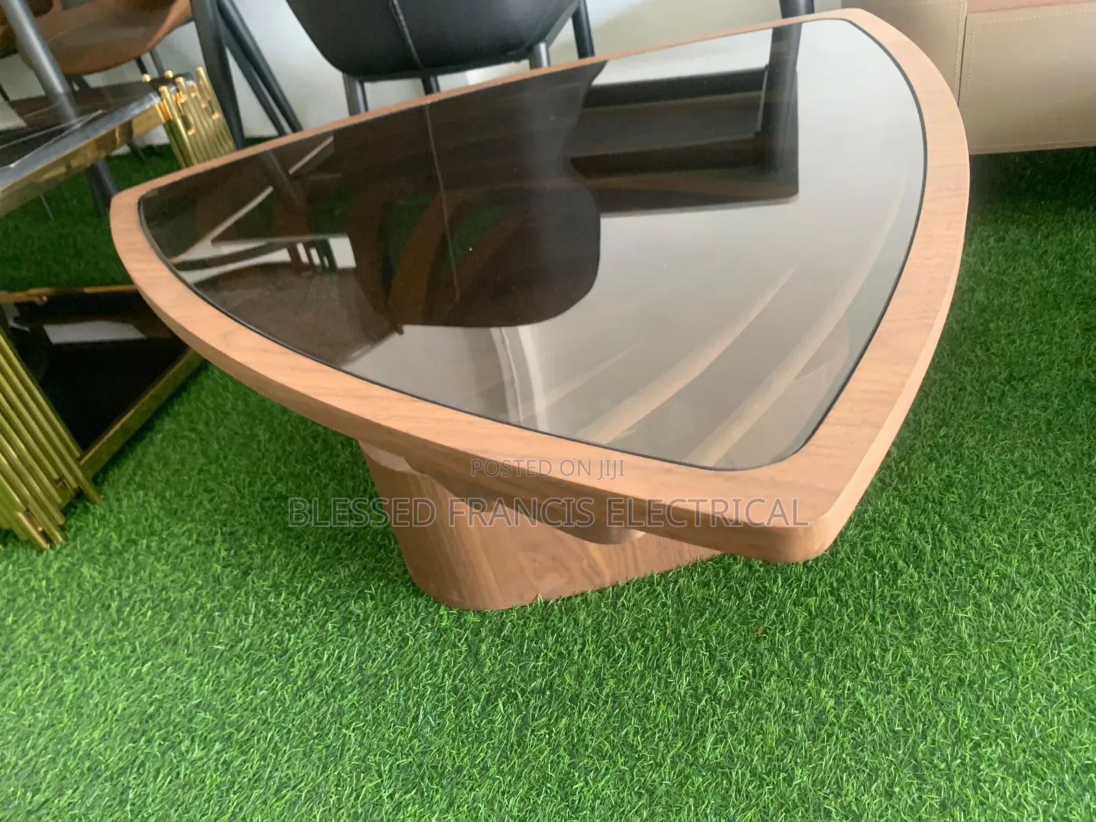 New Luxurious Center Table