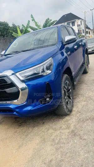 Toyota Hilux for Rent
