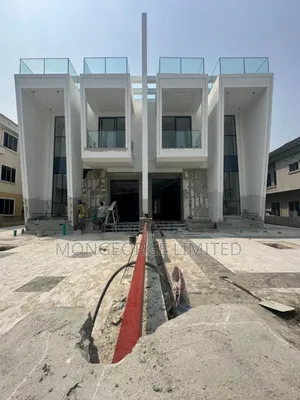 5bdrm Duplex in Osapa london for sale