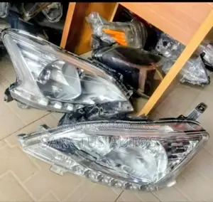 Headlight Nissan Sentra 2014 Set