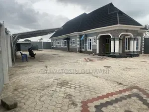 4bdrm Bungalow in Badagry / Badagry for rent
