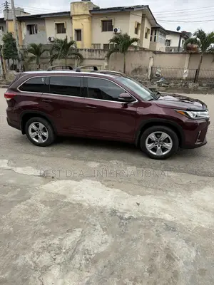 Toyota Highlander Limited Platinum 4x4 V6 (3.5L 6cyl 8A) 2017 Burgundy