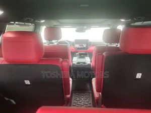 Toyota Sequoia Platinum 4WD 2024 Black
