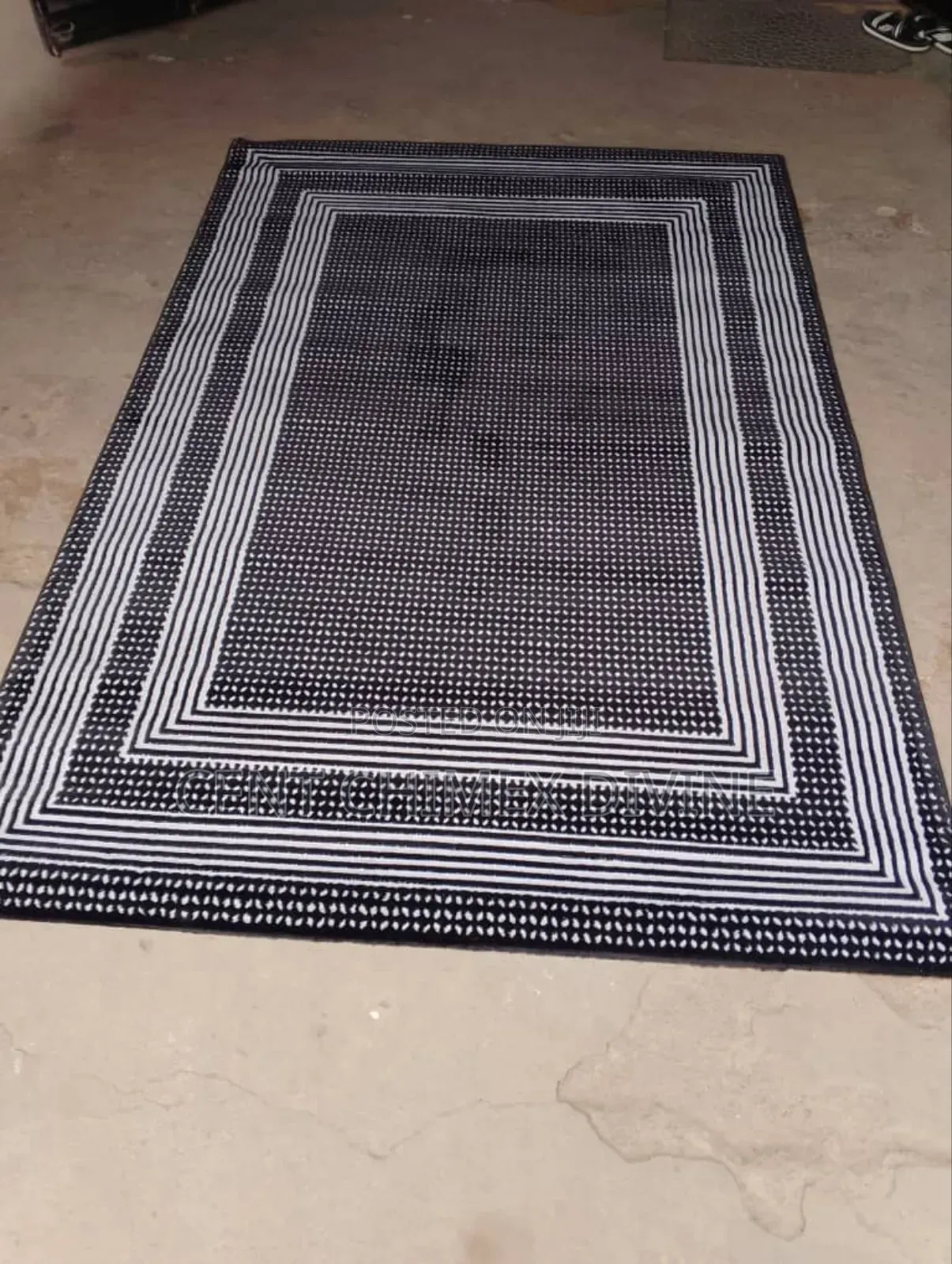 Simple Design Center Rug 4x6