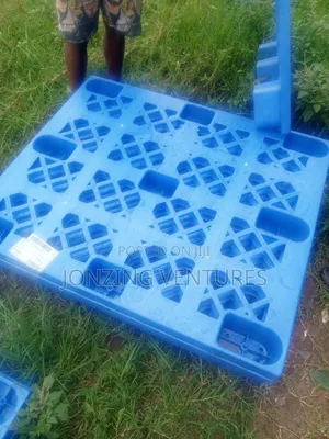 Plastic Pallets for Storage and Exportation