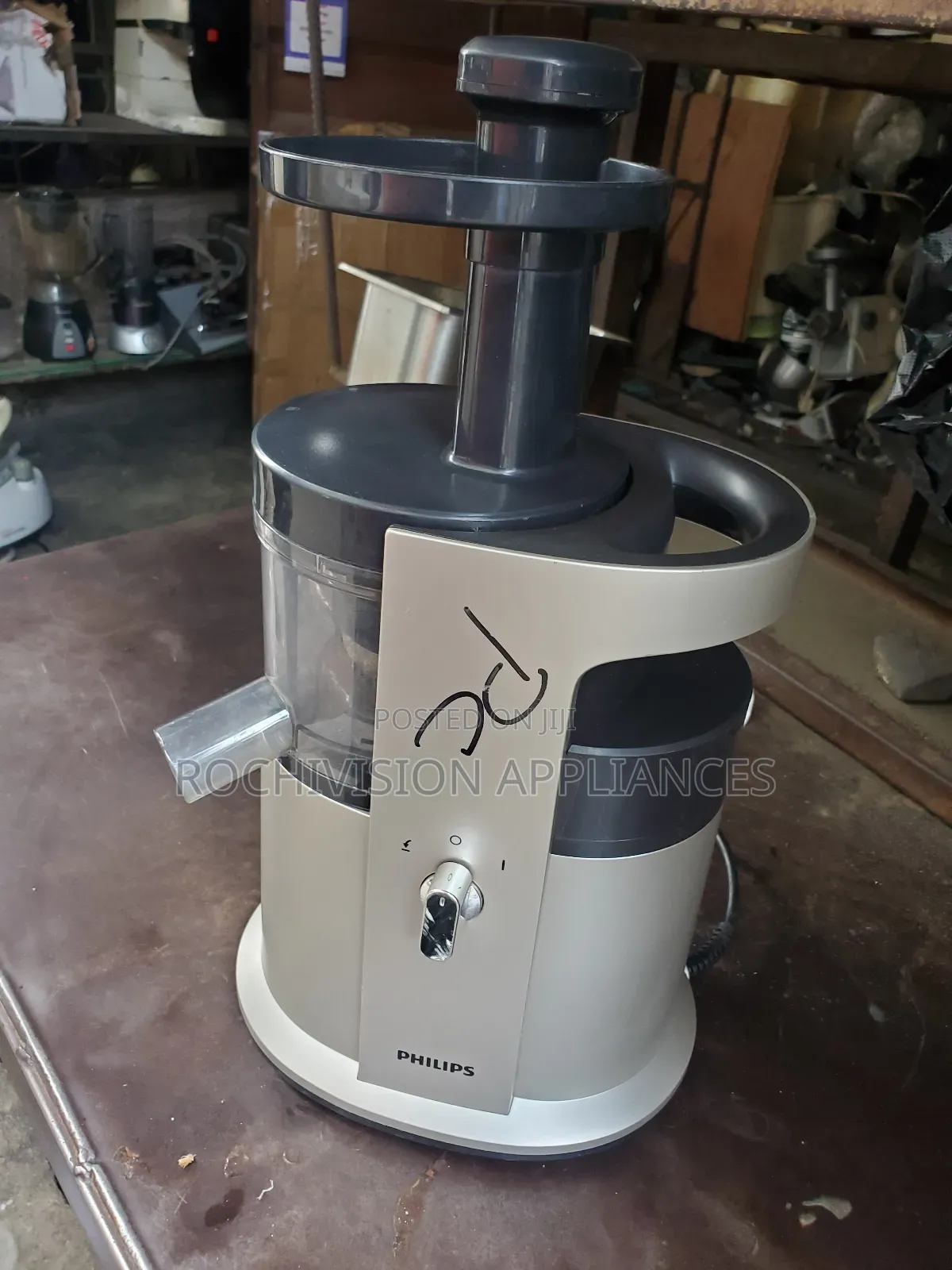Philips Heavy-Duty Slow Juicer Masticating Machine