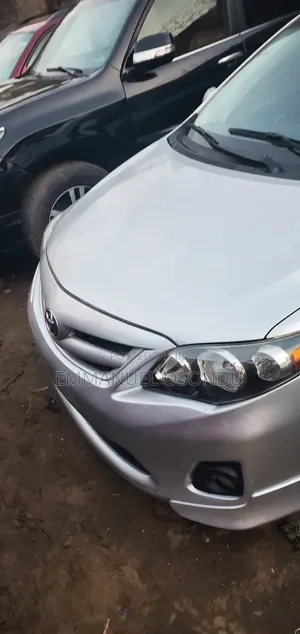 Toyota Corolla 2011 Silver
