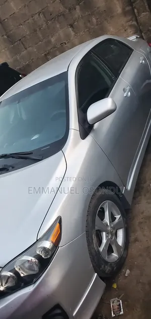 Toyota Corolla 2011 Silver