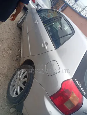 Toyota Corolla Liftback 2004 Silver