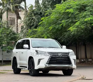 Lexus LX 570 AWD 2014 White