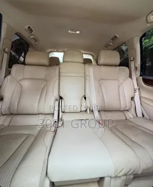 Lexus LX 570 AWD 2014 White
