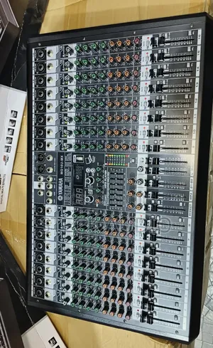 Mg16u- Mx Yamaha 16 Channels Analog Mixer