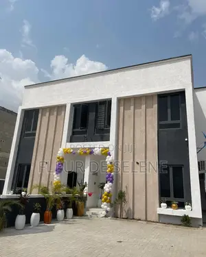 3bdrm Duplex in Capital Loft, Lekki Expressway for sale