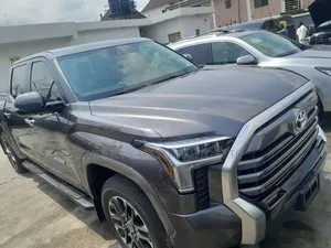 Toyota Tundra 2024 Black