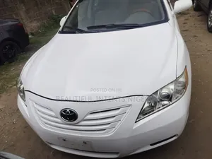 Toyota Camry LE 4dr Sedan (2.4L 4cyl 5A) 2008 White