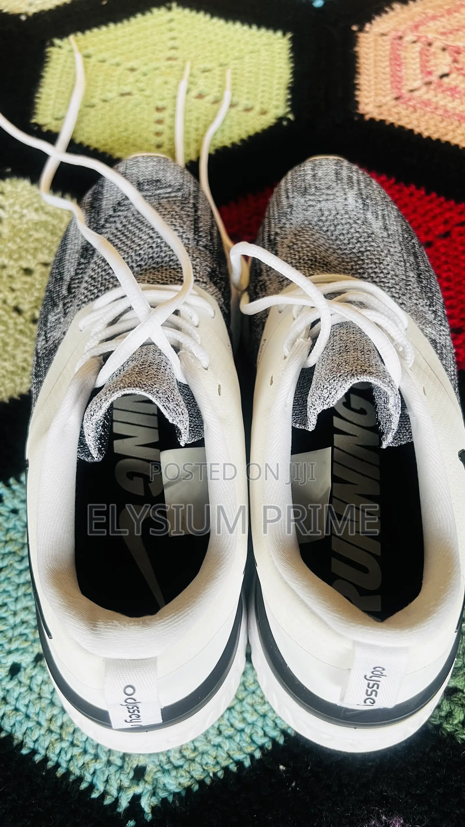 Nike Odyssey React 2 Flyknit - White/Black