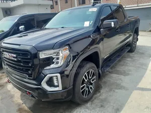 GMC Savana 2022 Black