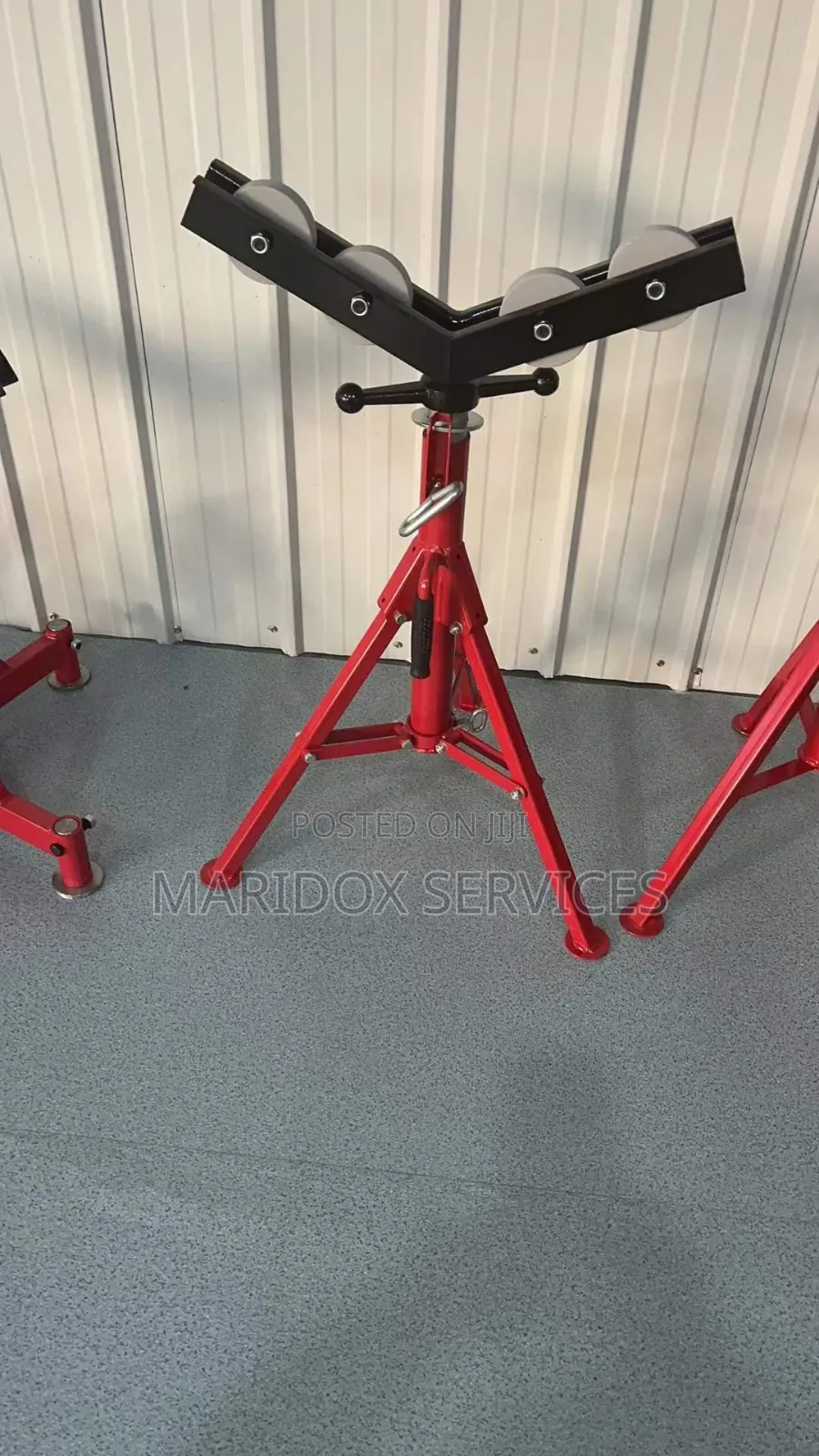 0 - 42" Pipe Roller and Stand