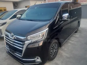 Toyota Granvia 2020 Black