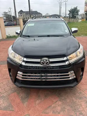 Toyota Highlander XLE V6 4x4 (3.5L 6cyl 6A) 2016 Black