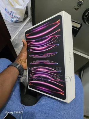 New Apple iPad Pro 12.9 (2022) 1 TB Gray