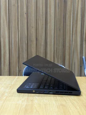 Laptop MSI GS66 Stealth 10UH 64GB Intel Core I9 SSD 1T
