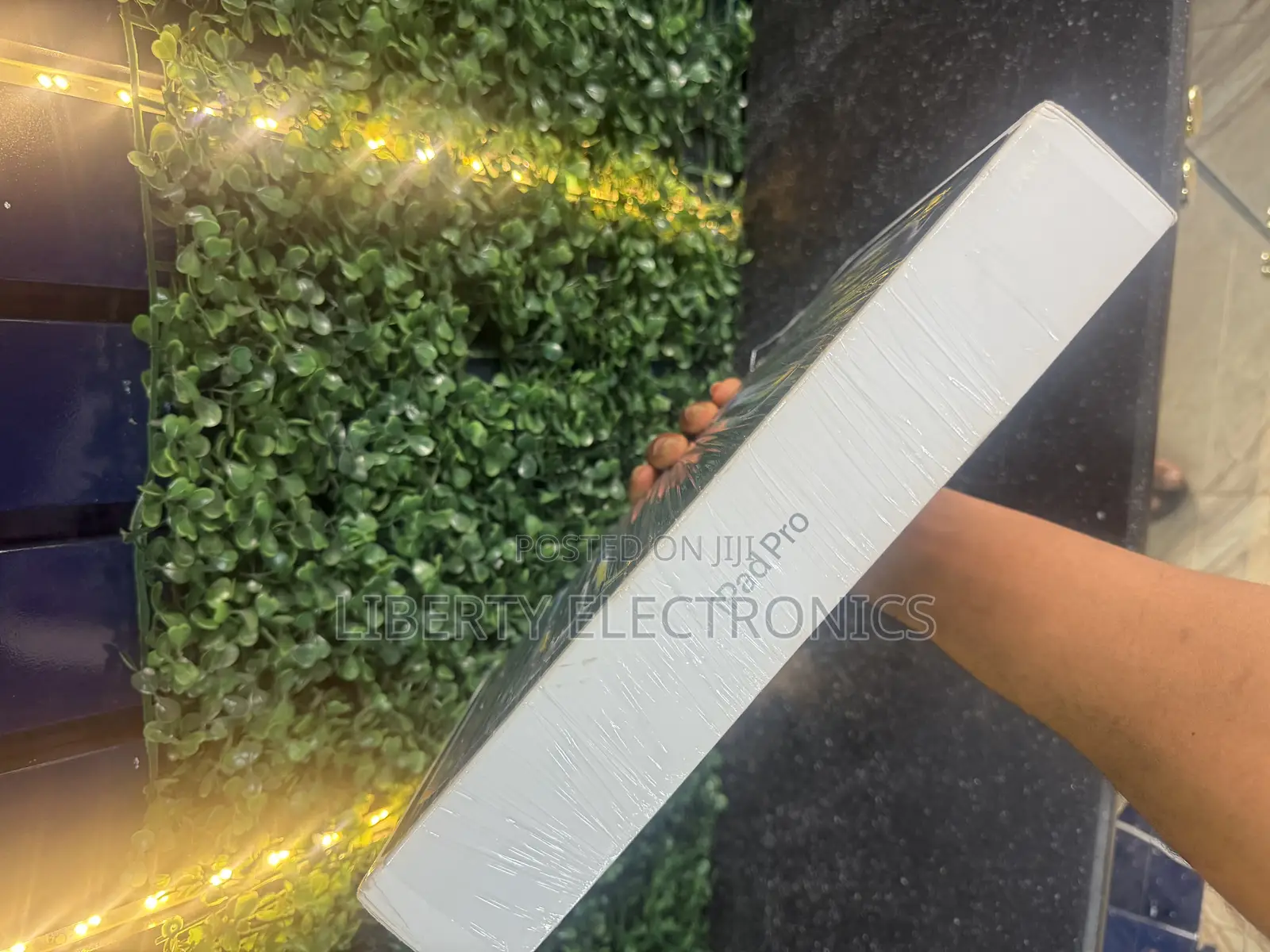 New Apple iPad Pro 13 (2024) 256 GB
