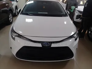 Toyota Corolla 2023 White