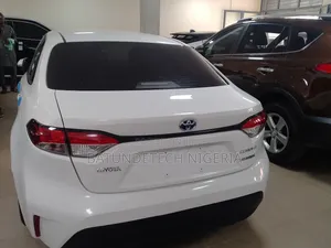 Toyota Corolla 2023 White