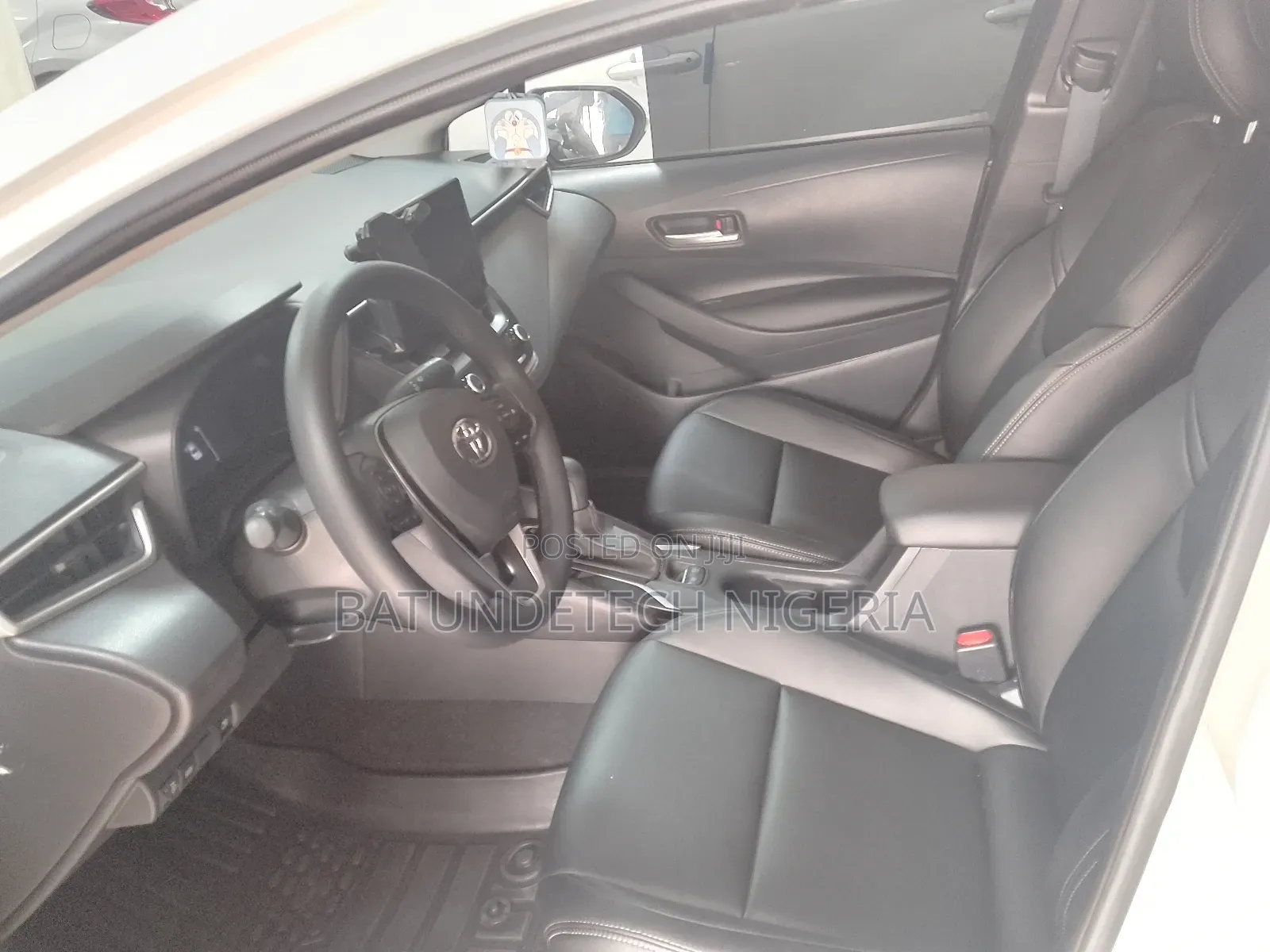 Toyota Corolla 2023 White