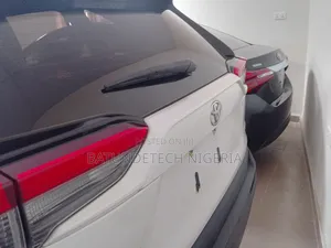 Toyota RAV4 Limited AWD 2019 White