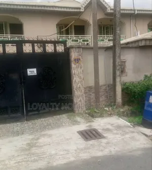 6bdrm Duplex in Phase 2 for sale