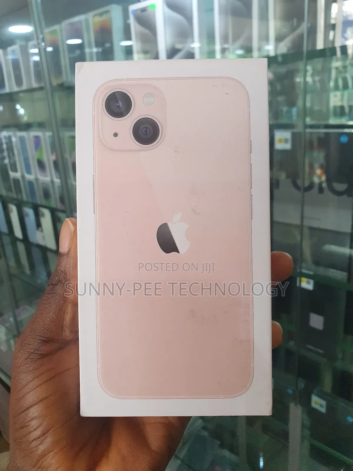 New Apple iPhone 13 128 GB Pink