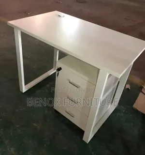 Durable Office Desk With Drawers