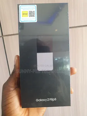 New Samsung Galaxy Z Flip 5 256 GB Purple