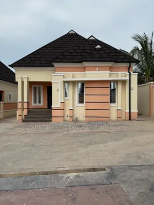 4bdrm Bungalow in Airforce Estate, Ibadan for sale