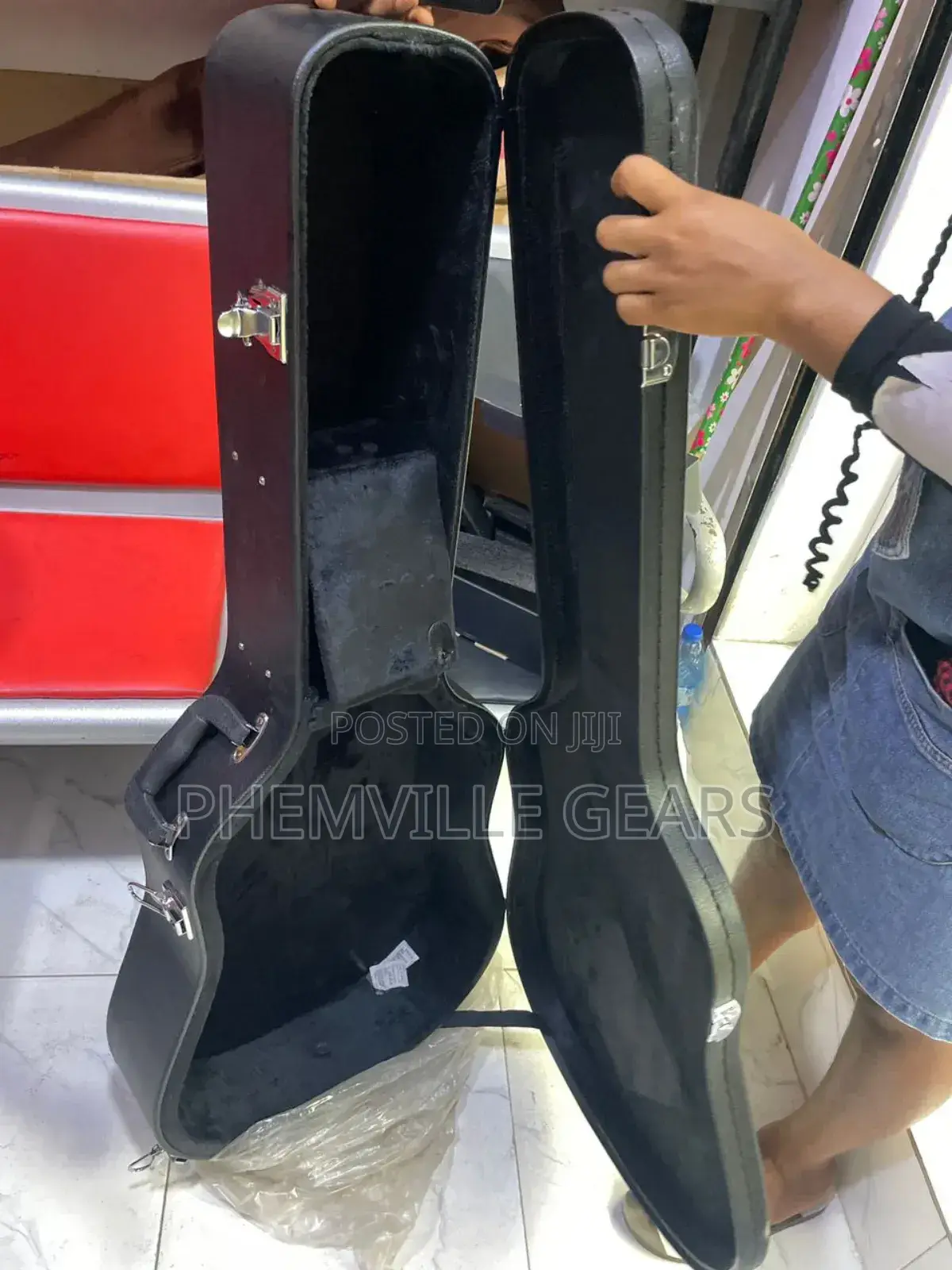 Acoustic Hardcase Bag.