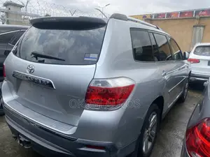 Toyota Highlander 2011 Silver