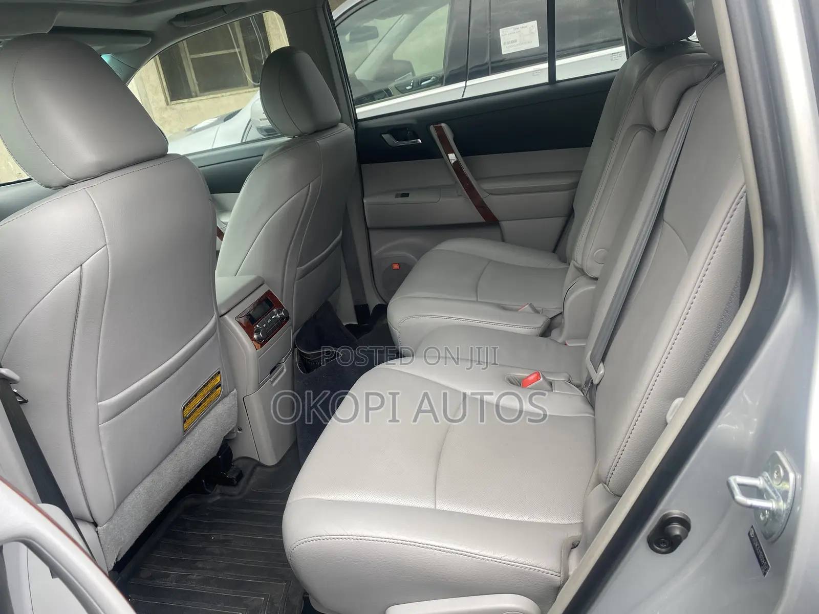 Toyota Highlander 2011 Silver