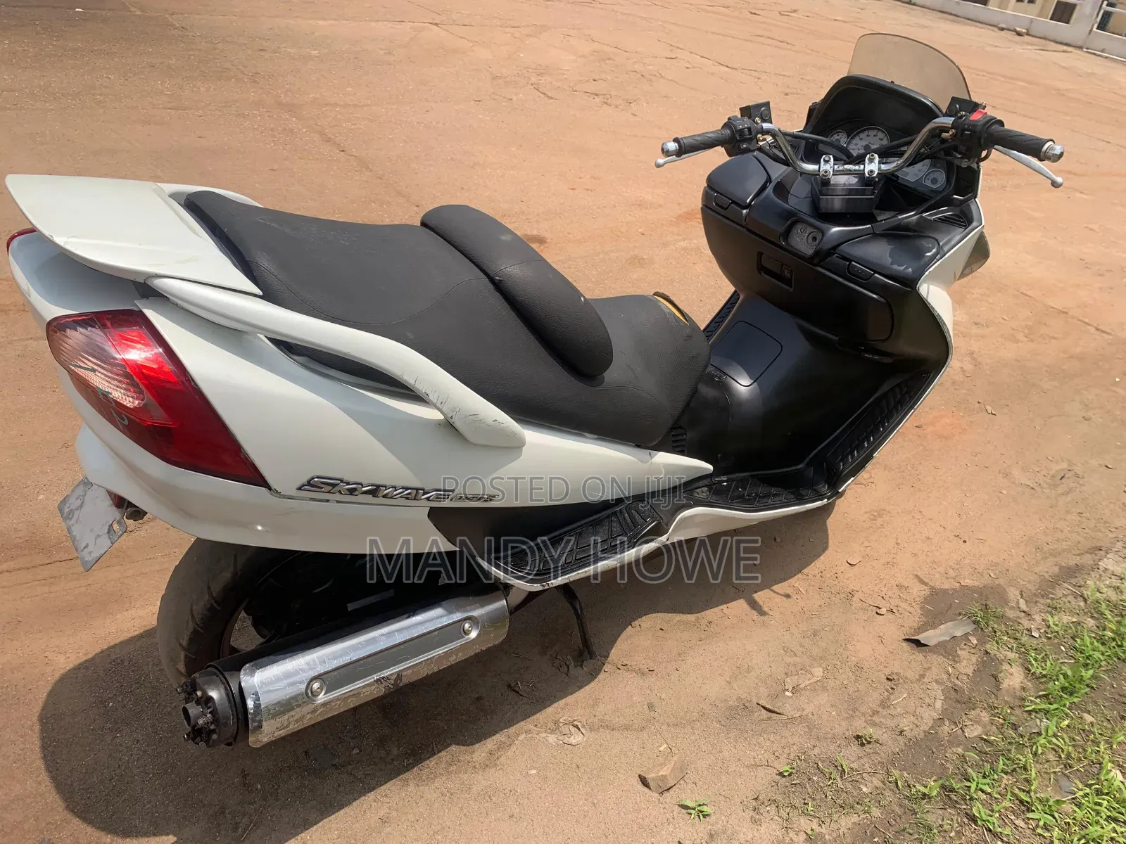 Suzuki 2015 White